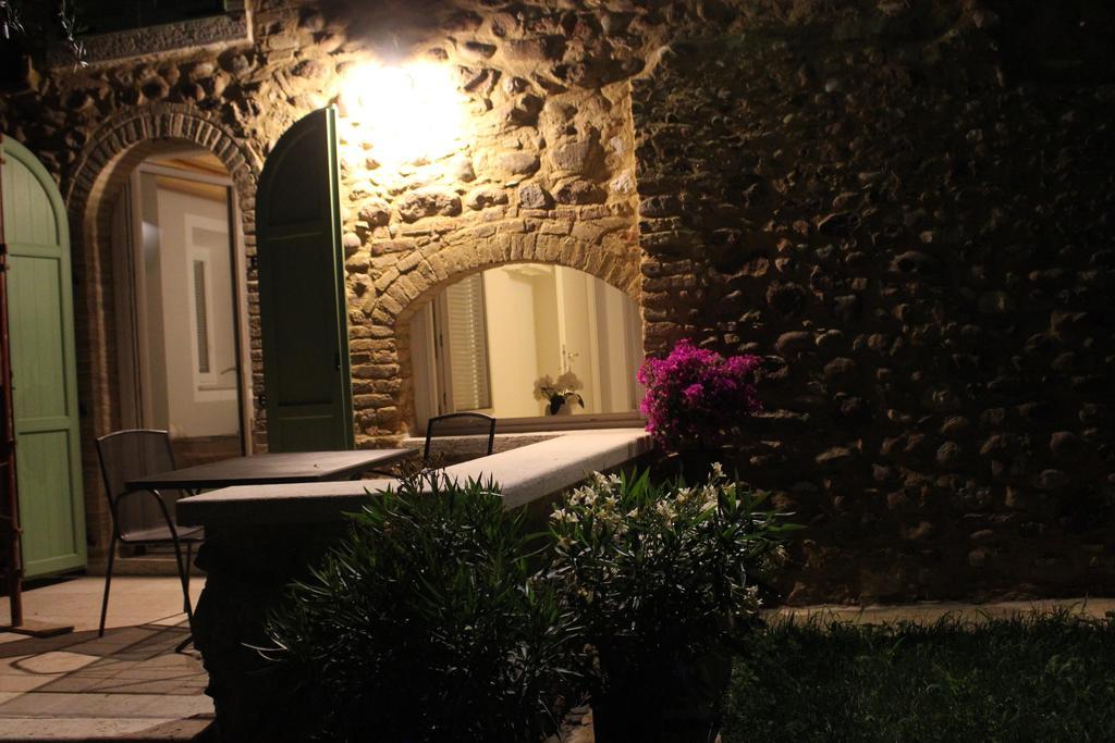 Ferienwohnung Giardino Degli Ulivi Caprino Veronese Exterior foto