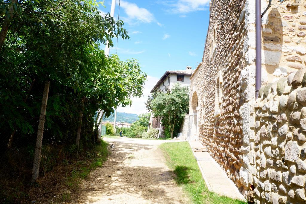 Ferienwohnung Giardino Degli Ulivi Caprino Veronese Exterior foto